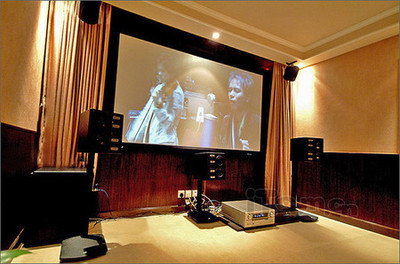 无锡辰美会展 专业批发销售无锡布莱特斯电动幕布及音响设备